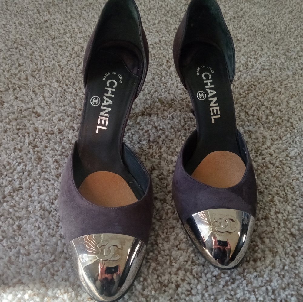 Chanel Gray suede pumps metal toe size 7.5 8